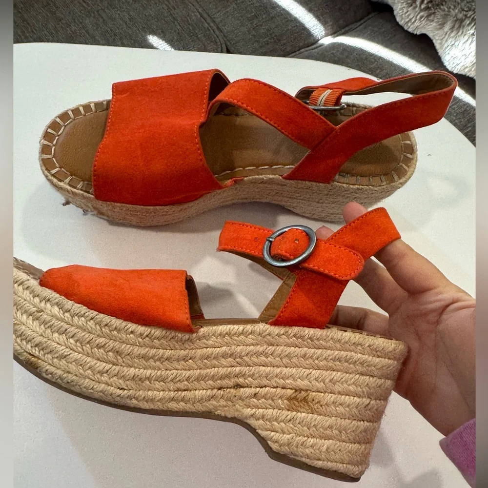 BUNDLE 2 ITEMS FOR $8✨  Universal Thread Women's Orange Espadrille Sandals